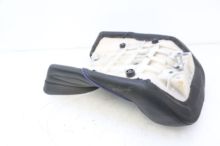 photo de SELLA YAMAHA FJR 1300 (2001 - 2005) - Ispezione visiva dettagliata