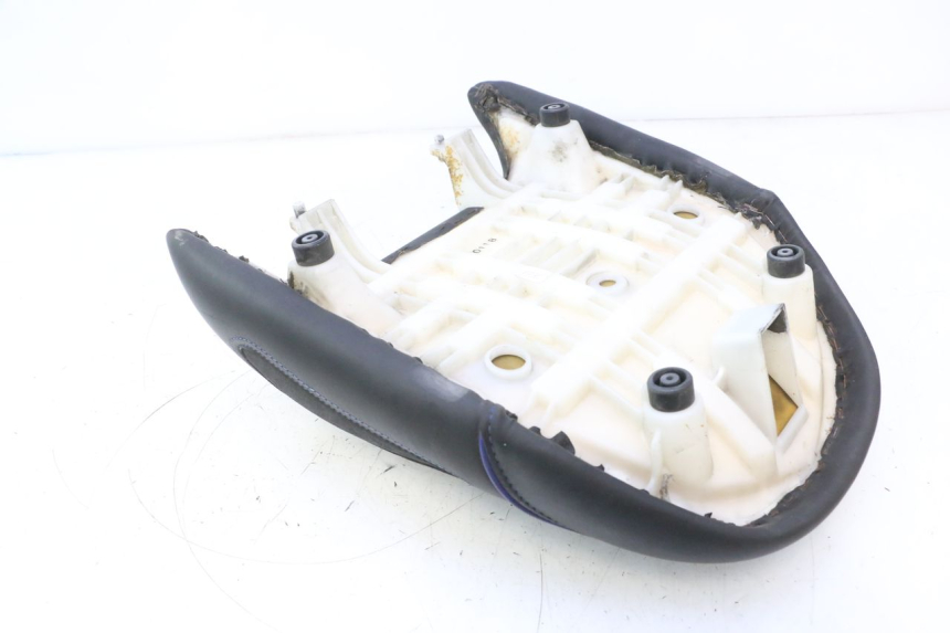 photo de SELLA YAMAHA FJR 1300 (2001 - 2005) - Zoom sullo stato d'uso