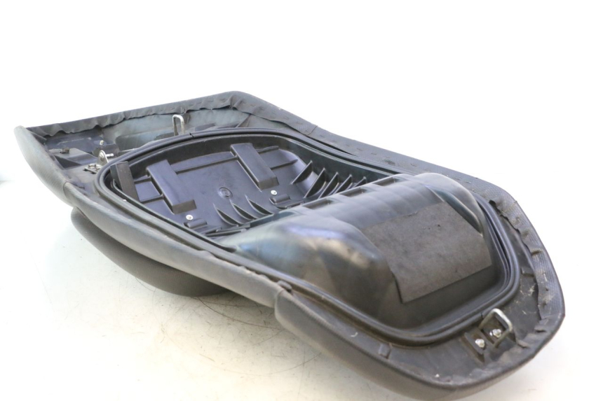 photo de SELLA HONDA FJS SILVER WING SILVERWING 400 (2005 - 2008) - Zoom sullo stato d'uso