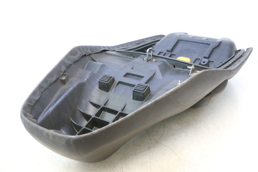 photo de SELLA HONDA FJS SILVER WING SILVERWING 400 (2005 - 2008) - Stato della superficie e materiale