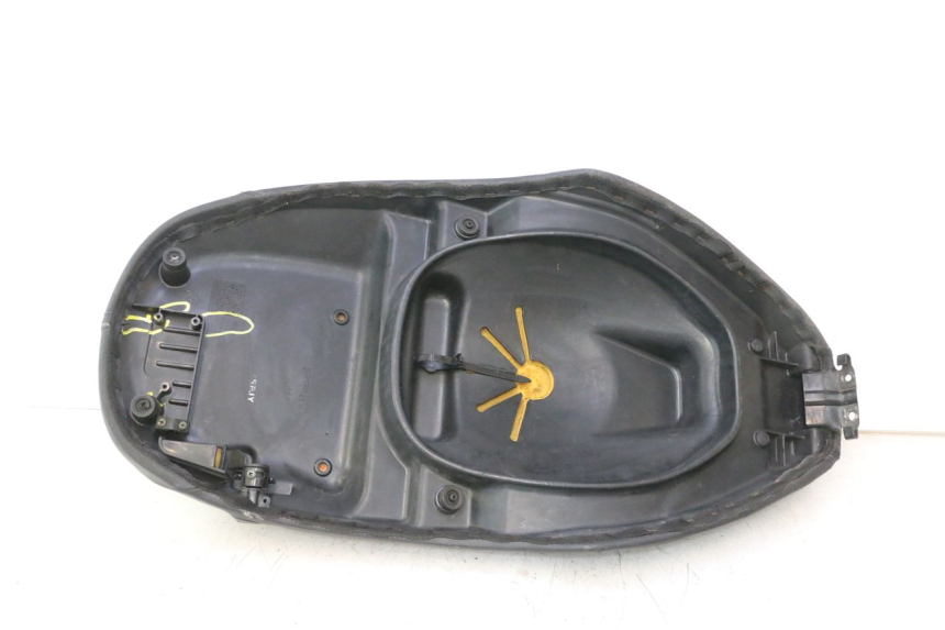photo de SELLE PIAGGIO FLY 2T 50 (2004 - 2017) - Primo piano ad alta risoluzione