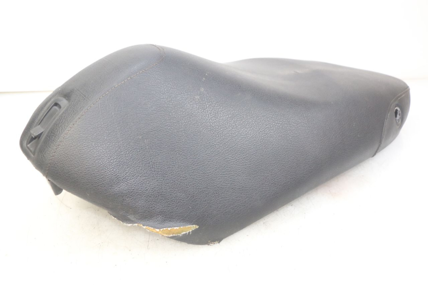 photo de SELLE PIAGGIO FLY 4T 50 (2013 - 2017) - Dettagli dei punti di fissaggio