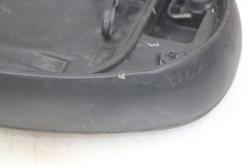 photo de SELLE PIAGGIO FLY 4T 50 (2013 - 2017) - Marcature e riferimenti originali