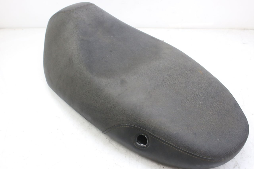 photo de SELLE PIAGGIO FLY 4T 50 (2013 - 2017) - Dettagli dei punti di fissaggio