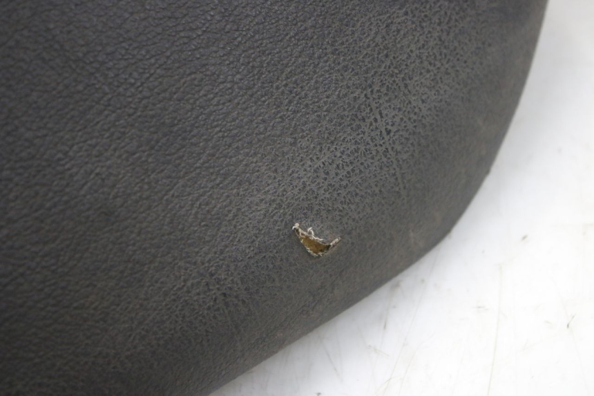 photo de SELLE PIAGGIO FLY 4T 50 (2013 - 2017) - Stato della superficie e materiale