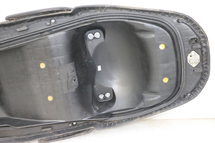 photo de SELLA HONDA FORZA ABS 300 (2013 - 2017) - Primo piano tecnico