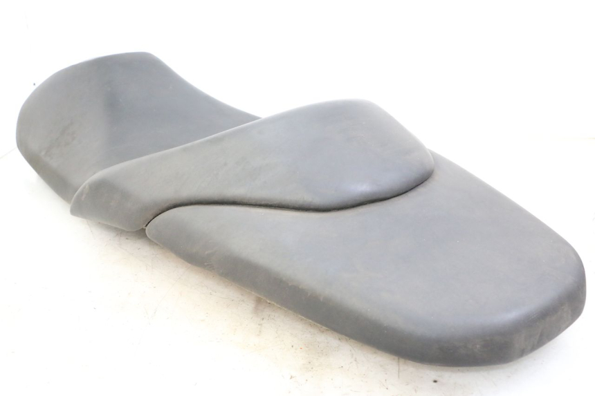 photo de SELLA HONDA FORZA ABS 300 (2013 - 2017) - Stato della superficie e materiale