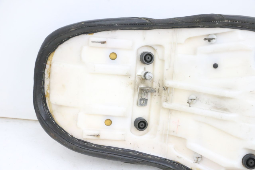 photo de SELLA YAMAHA FZ6 N FAZER 600 (2004 - 2006) - Zoom sui componenti