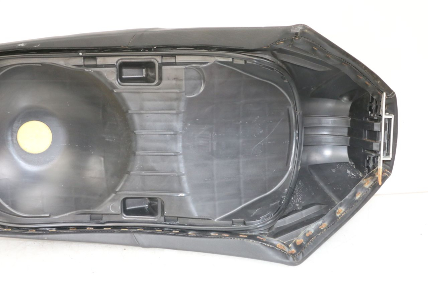 photo de SELLA PEUGEOT GEOPOLIS RS 125 (2007 - 2009) - Altra vista dell'articolo