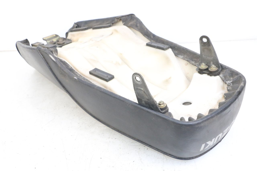 photo de SELLA SUZUKI GN 125 (1997 - 2000) - Vista d'insieme del prodotto