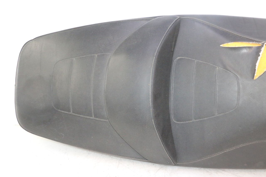 photo de SELLA GILERA GP 800 (2007 - 2013) - Primo piano tecnico