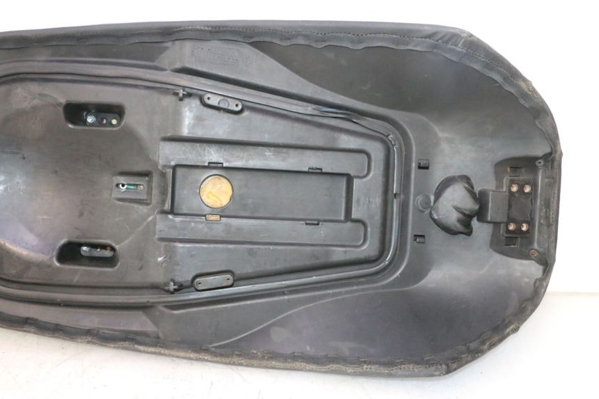 photo de SELLA GILERA GP 800 (2007 - 2013) - Stato della superficie e materiale