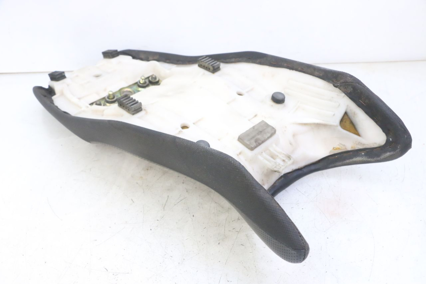 photo de SELLA SUZUKI GS GSE 500 (2001 - 2003) - Zoom sullo stato d'uso