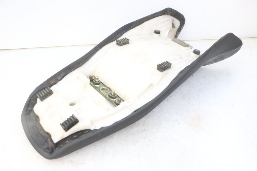 photo de SELLA SUZUKI GS GSE 500 (2001 - 2003) - Altra angolazione