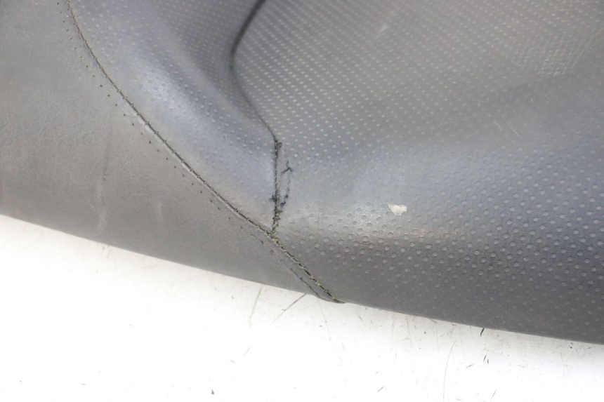 photo de SELLE HONDA FES S-WING SWING ABS 125 (2007 - 2015) - Dettaglio del componente