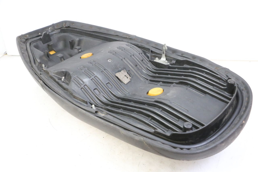 photo de SELLE HONDA FES S-WING SWING ABS 125 (2007 - 2015) - Zoom sui componenti