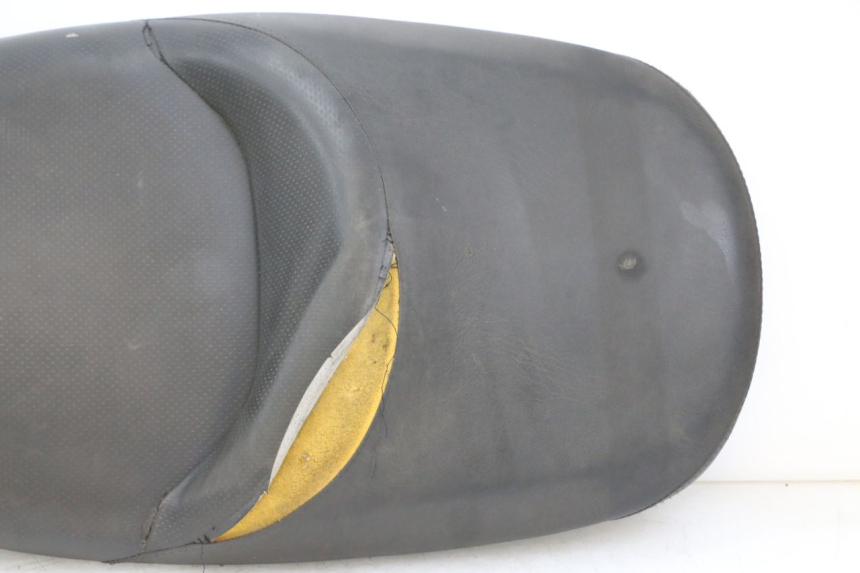 photo de SELLE HONDA FES S-WING SWING ABS 125 (2007 - 2015) - Angolazione alternativa