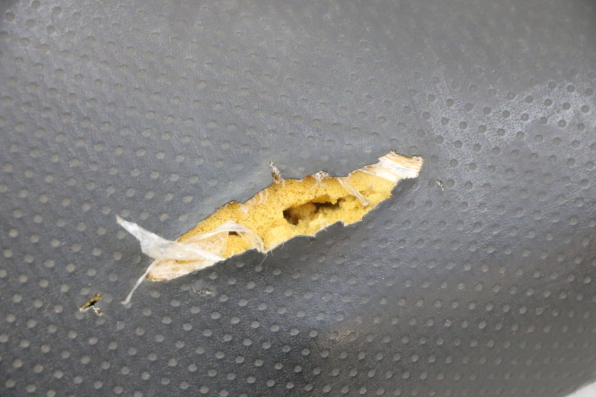 photo de SELLE HONDA FES S-WING SWING ABS 125 (2007 - 2015) - Stato della superficie e materiale