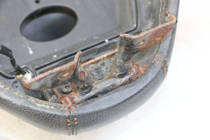 photo de SELLA PIAGGIO IE MP3 YOURBAN 300 (2011 - 2016) - Dettaglio del componente