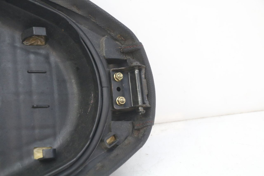 photo de SELLE SYM JET EURO X 2T 50 (2003 - 2007) - Zoom sullo stato d'uso