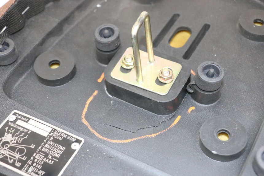 photo de SELLA JM MOTORS VX 125 (2022 - 2025) - Dettagli dei punti di fissaggio