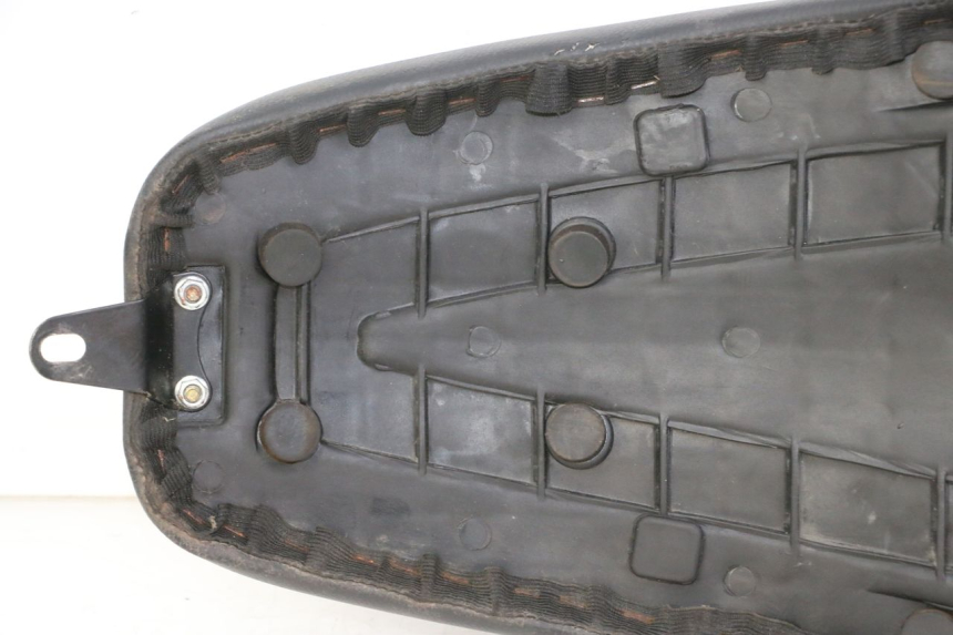 photo de SELLA KEEWAY K-LIGHT KLIGHT 125 (2018 - 2025) - Dettagli dei punti di fissaggio