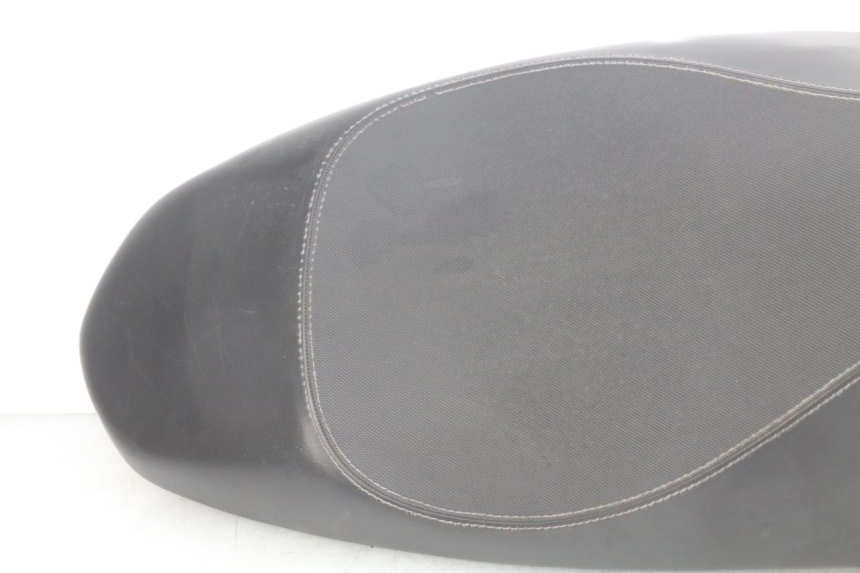 photo de SELLE PEUGEOT KISBEE 2T 50 (2010 - 2017) - Foto prodotto supplementare