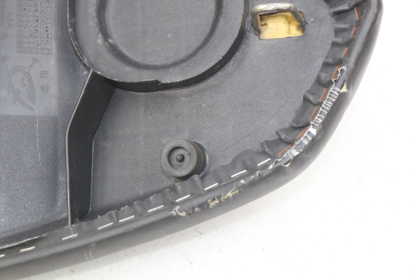 photo de SELLE PEUGEOT KISBEE 2T 50 (2010 - 2017) - Ricambio usato controllato