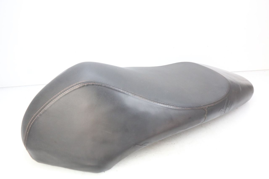 photo de SELLE PEUGEOT KISBEE 2T 50 (2010 - 2017) - Dettaglio del componente