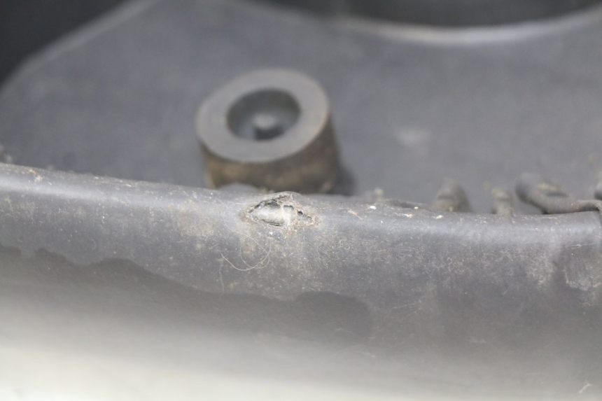 photo de SELLE PEUGEOT KISBEE 2T 50 (2010 - 2017) - Primo piano ad alta risoluzione