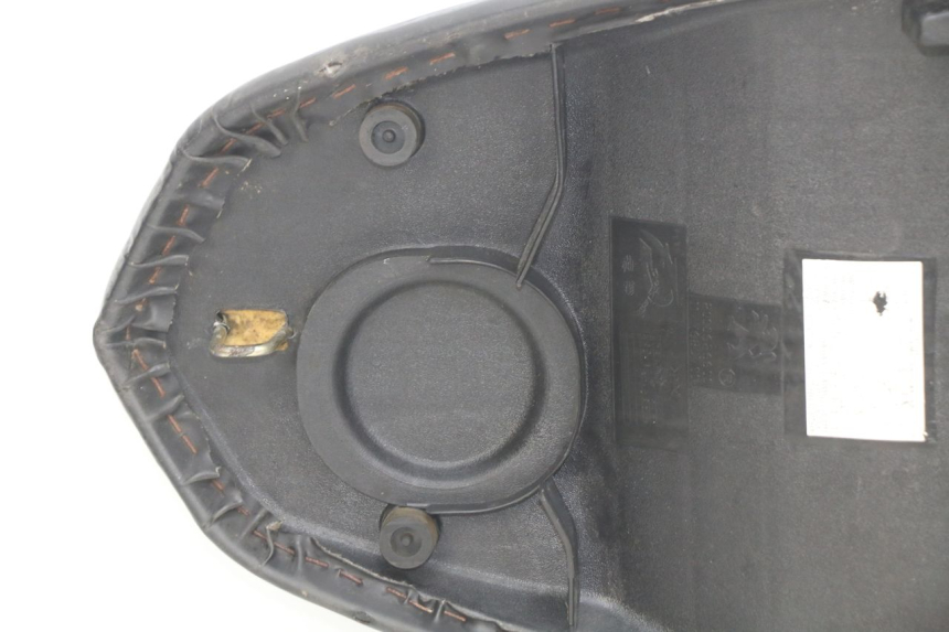 photo de SELLE PEUGEOT KISBEE 2T 50 (2010 - 2017) - Ispezione visiva dettagliata