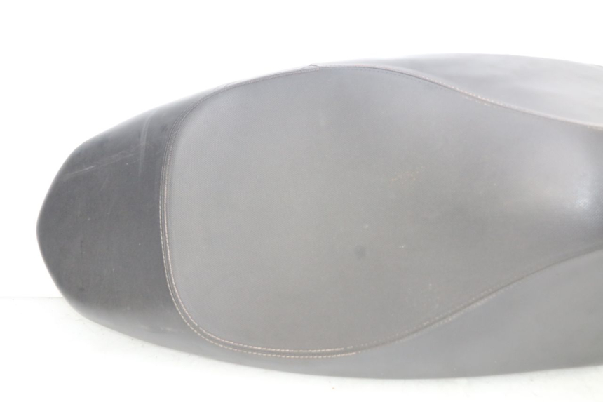 photo de SELLE PEUGEOT KISBEE 2T 50 (2010 - 2017) - Panoramica del profilo