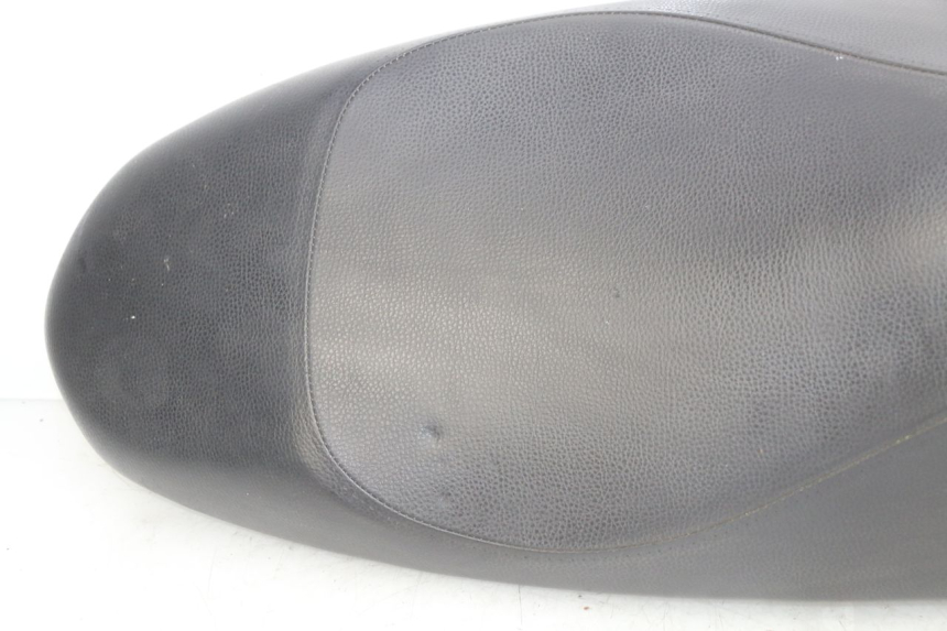 photo de SELLE PEUGEOT KISBEE 2T 50 (2010 - 2017) - Zoom qualità usato