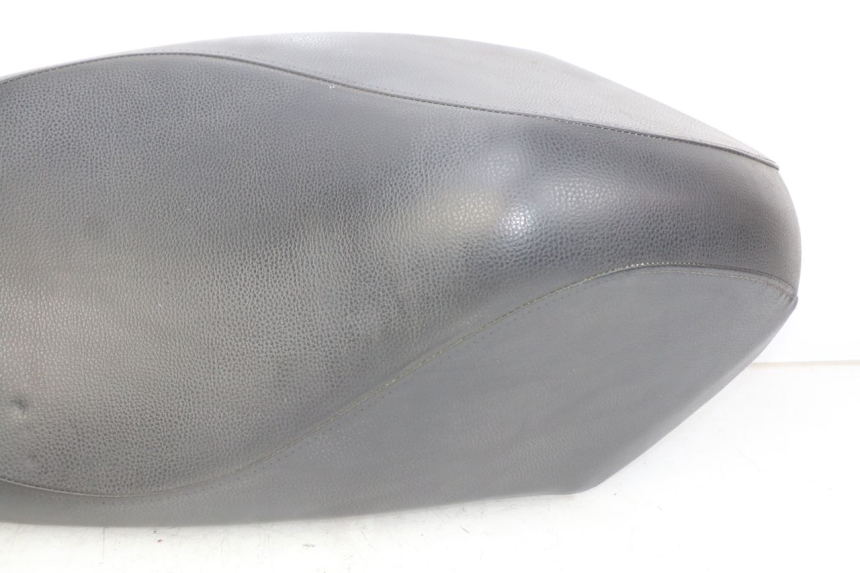 photo de SELLE PEUGEOT KISBEE 2T 50 (2010 - 2017) - Panoramica del profilo