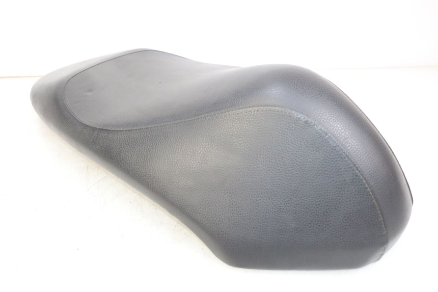 photo de SELLE PEUGEOT KISBEE 2T 50 (2010 - 2017) - Zoom sullo stato d'uso