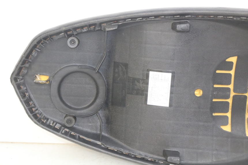 photo de SELLE PEUGEOT KISBEE 2T 50 (2010 - 2017) - Altra vista dell'articolo