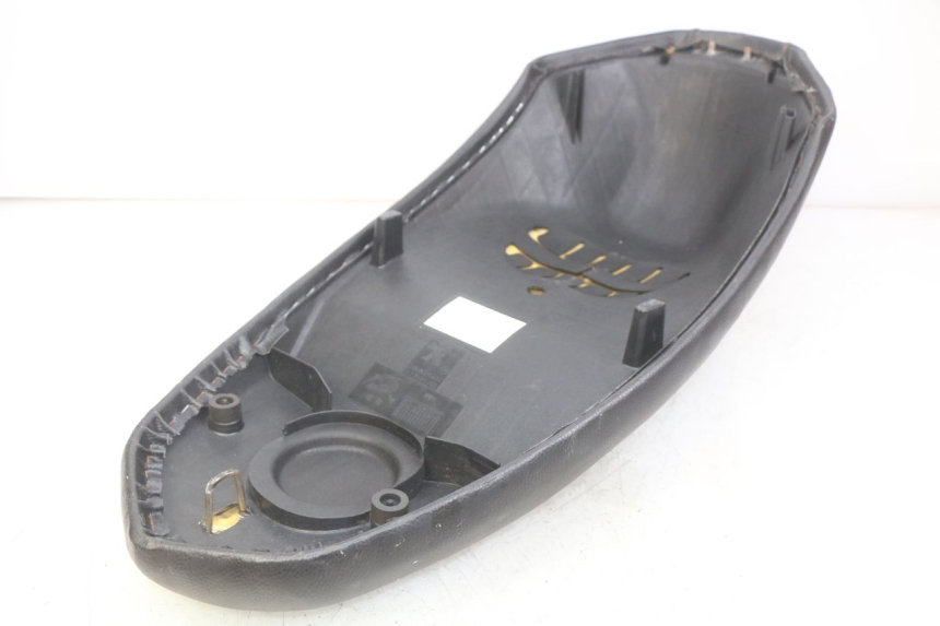 photo de SELLE PEUGEOT KISBEE 2T 50 (2010 - 2017) - Ricambio usato controllato