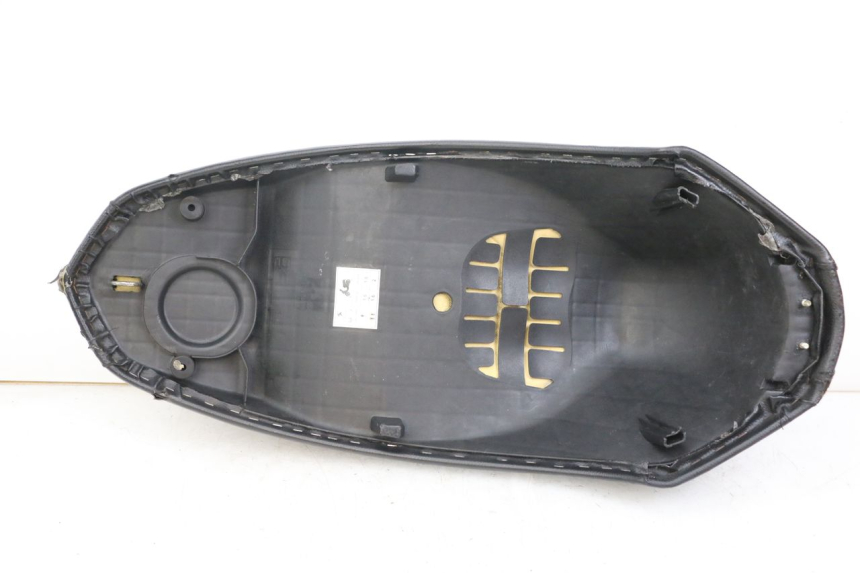 photo de SELLA PEUGEOT KISBEE 2T 50 (2018 - 2022) - Altra vista dell'articolo