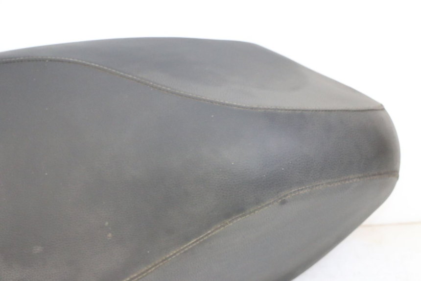 photo de SELLE PEUGEOT KISBEE 2T 50 (2010 - 2017) - Panoramica del profilo