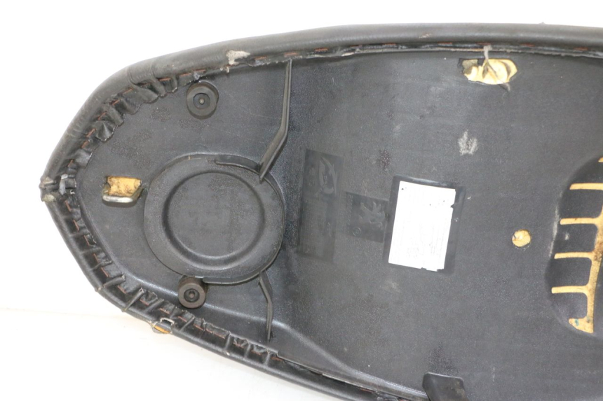 photo de SELLE PEUGEOT KISBEE 2T 50 (2010 - 2017) - Ricambio usato controllato