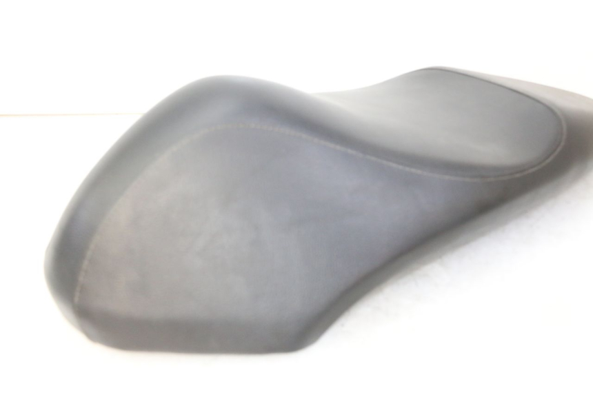 photo de SELLE PEUGEOT KISBEE 2T 50 (2010 - 2017) - Dettaglio del componente