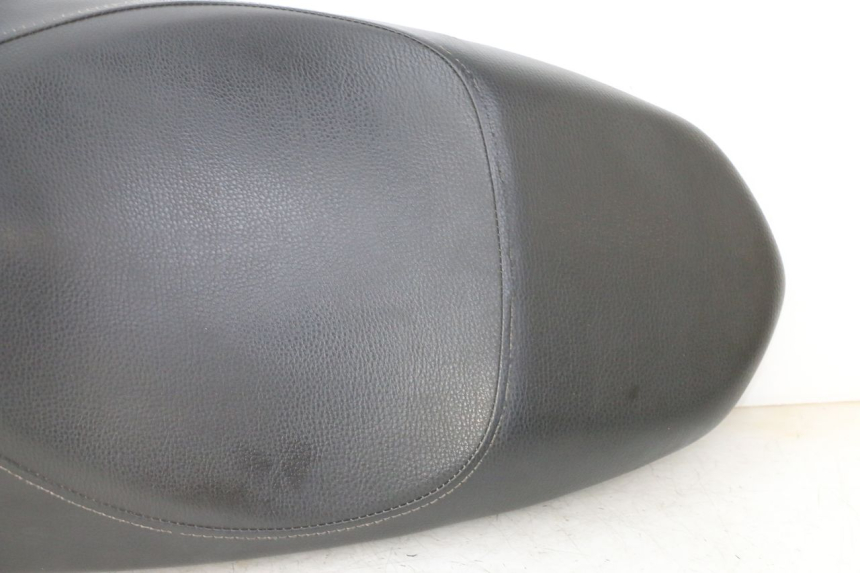 photo de SELLE PEUGEOT KISBEE 2T 50 (2010 - 2017) - Ispezione visiva dettagliata