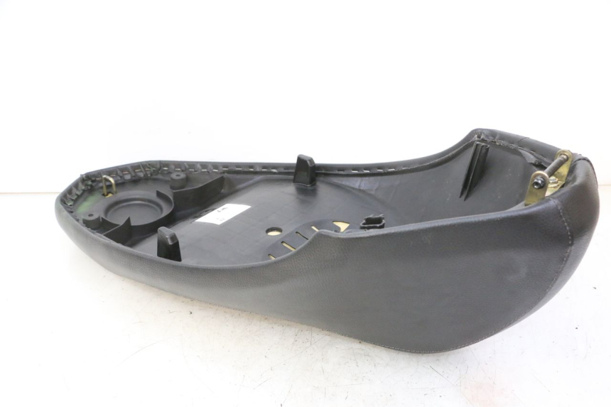 photo de SELLE PEUGEOT KISBEE 2T 50 (2010 - 2017) - Ricambio usato controllato