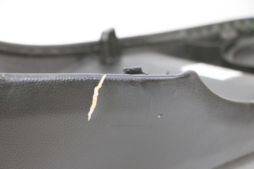 photo de SELLE PEUGEOT KISBEE 2T 50 (2010 - 2017) - Marcature e riferimenti originali