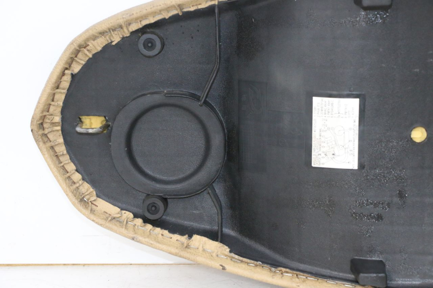 photo de SELLE PEUGEOT KISBEE 2T 50 (2010 - 2017) - Altra vista dell'articolo