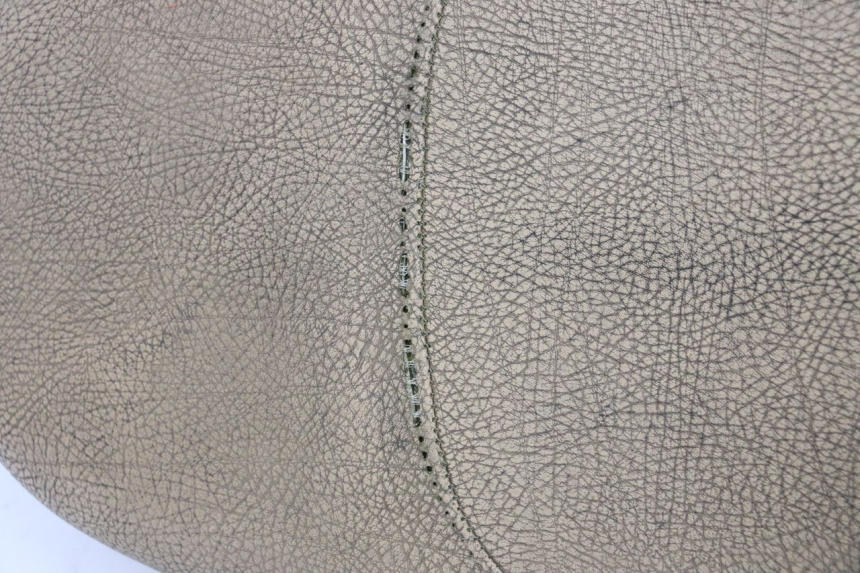 photo de SELLE PEUGEOT KISBEE 2T 50 (2010 - 2017) - Angolazione alternativa