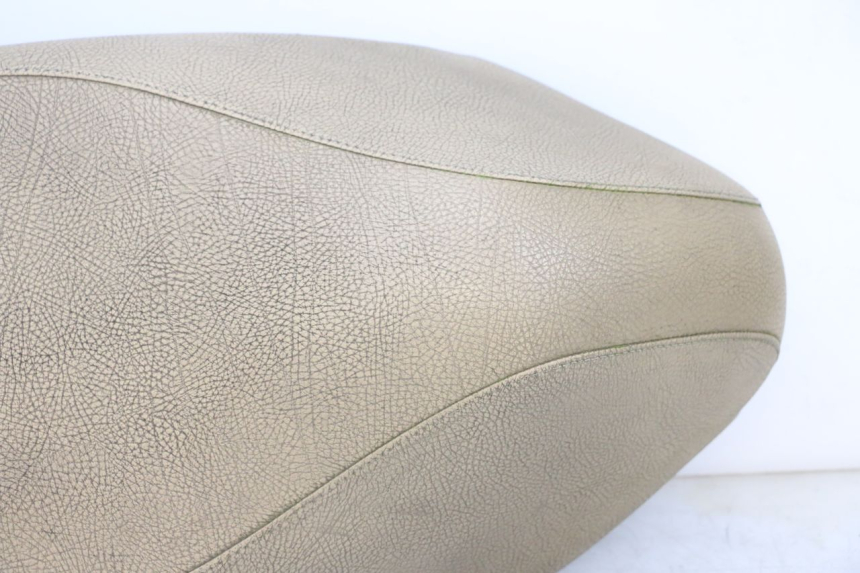 photo de SELLE PEUGEOT KISBEE 2T 50 (2010 - 2017) - Panoramica del profilo