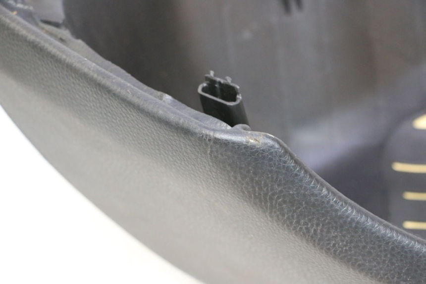 photo de SELLA PEUGEOT KISBEE 2T 50 (2018 - 2022) - Dettaglio del componente