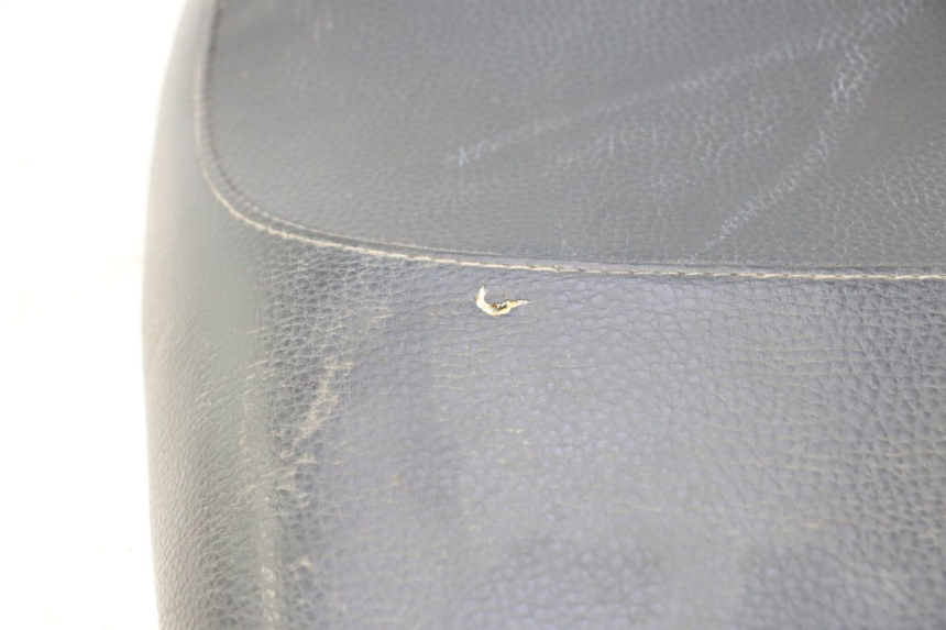 photo de SELLE PEUGEOT KISBEE 2T 50 (2010 - 2017) - Foto prodotto supplementare