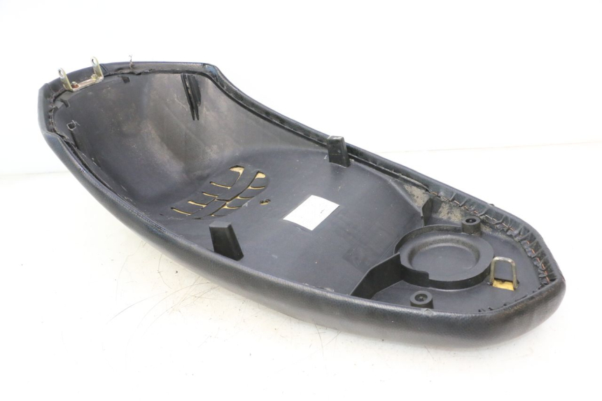 photo de SELLE PEUGEOT KISBEE 2T 50 (2010 - 2017) - Ricambio usato controllato